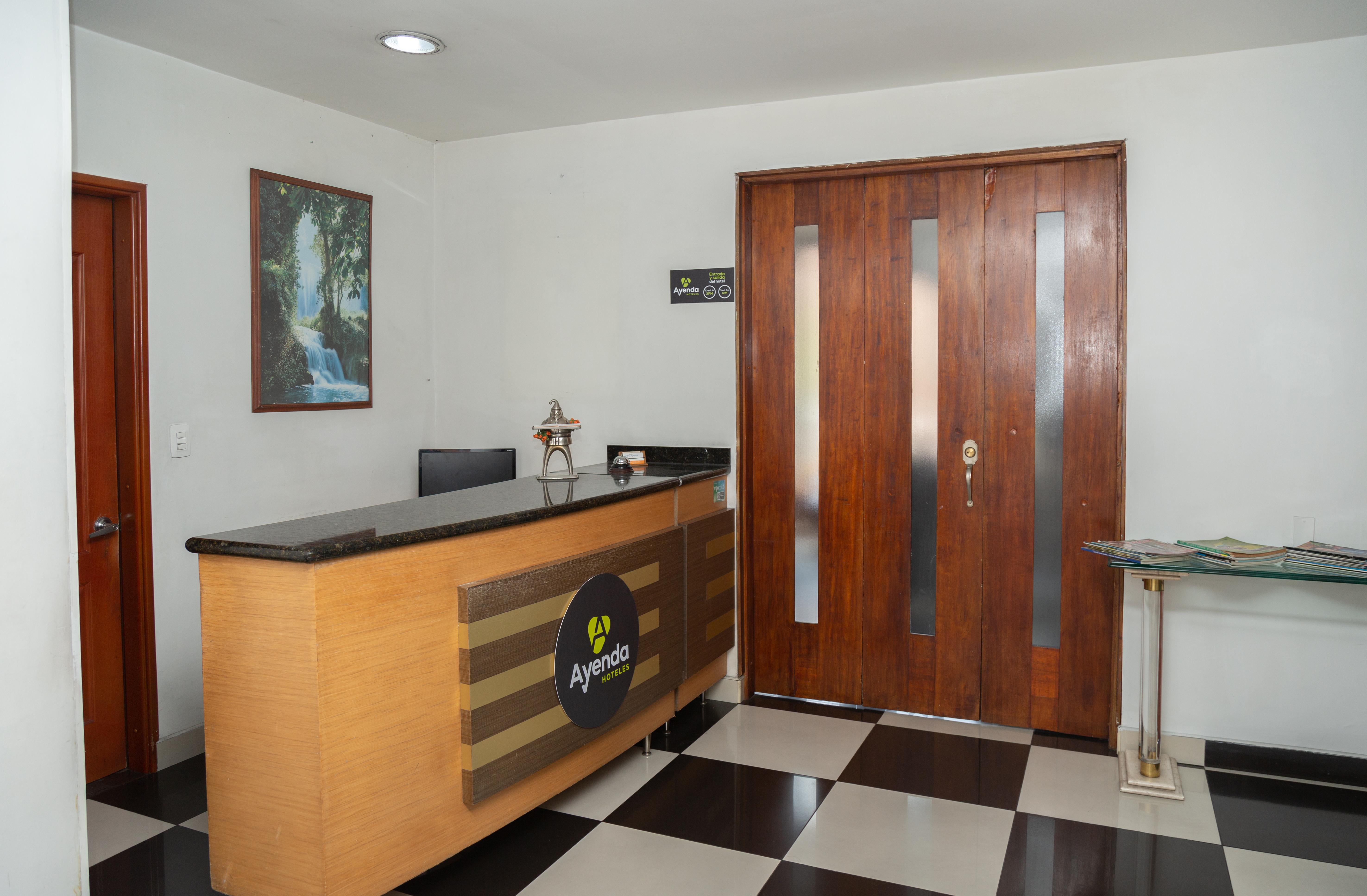 Готель Ayenda 1131 Casa Valencia Манісалес Екстер'єр фото