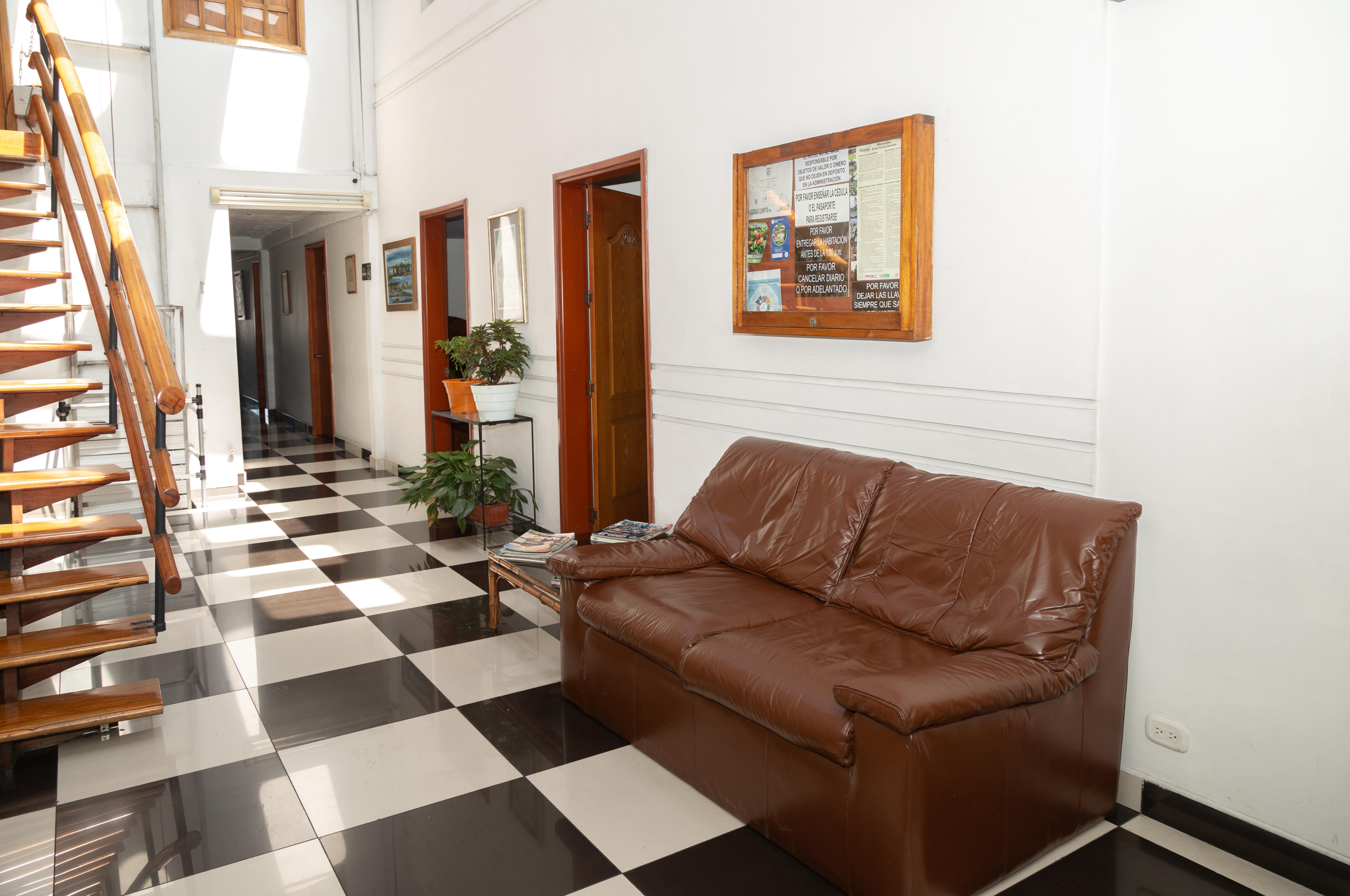 Готель Ayenda 1131 Casa Valencia Манісалес Екстер'єр фото